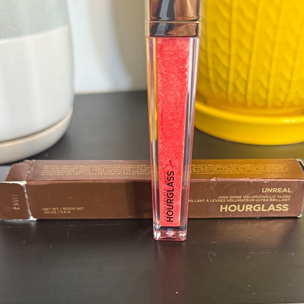 Hourglass Unreal High Shine Volumizing Lip Gloss shade solar - Picture 2 of 3